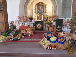 Erntedankfest 2023 - Altar in Sommerhausen