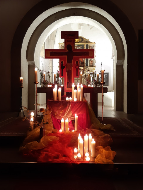 Passionsandacht im Stil von Taizé